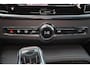 Volvo V90 T6 Recharge AWD Inscription - LONG RANGE - Panorama/schuifdak - IntelliSafe Assist & Surround - Harman/Kardon audio - Adaptieve LED koplampen - Parkeercamera achter - Verwarmde voorstoelen, stuur & achterbank - Parkeersensoren voor & achter - Extra getint glas - Elektr. inklapbare trekhaak - 19' LMV