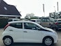 Toyota Aygo 1.0 VVT-i x-fun 5 Deurs 1e Eig! Airco Bluetooth DAB Audio NAP NL-Auto Dealeronderhouden!