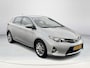 Toyota Auris 1.6 Aspiration | Licht metalen velgen | Cruise control | Bluetooth | Parkeercamera achter |