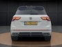 Volkswagen Tiguan 1.5 TSI R-Line Business+ | NIEUW BINNEN | Pano dak | Trekhaak | Navigatie | IQ-Light | Elek. Achterklep |
