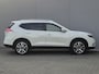 Nissan X-Trail 1.6 DIG-T N-Connecta / 1800kg Trekgewicht / afn. Trekhaak / Glazen schuif- en kanteldak  / Elektrische achterklep / Stoelverwarming / Keyless Entry/Start / Rondomzicht camera / Navigatie / Cruise control /