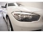 BMW 1-Serie 116i Executive [ Navi PDC Stoelverwarming Airco ]