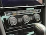 Volkswagen Golf 1.5 TSI Highline Business R | Apple Carplay | Panoramadak | ACC