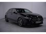 Mercedes-Benz A-klasse 180 Business Solution AMG NAP 1e eigen. led-verlichting v+a navi PDC v=a ambiente verlichting camera private-glas trekhaak wegklapbaar schakelflippers 18"LMV