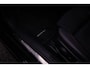 Mercedes-Benz A-klasse 180 Business Solution AMG NAP 1e eigen. led-verlichting v+a navi PDC v=a ambiente verlichting camera private-glas trekhaak wegklapbaar schakelflippers 18"LMV