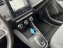 Renault Zoe R110 Life Carshare 52 kWh / 5-Deurs / Koop-Accu / 25.000 KM / Warmtepomp / 1e-Eigenaar / Cruise-Control / Climate-Control / Stoelverwarming / Stuurverwarming / Apple-Carplay & Android-Auto / Keyless / LED / DAB Radio-Bluetooth / Navi / PDC met Camera-Achter / 16'' LMV / All-Season / ENZ.