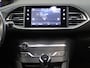 Peugeot 308 SW 1.2 130PK Blue Lease Allure | AppleCarPlay/AndroidAuto | 16"LMV | Navigatie | Cruise Control | Climate Control | Camera | Armsteun | Keyless | Privacy Glass | Isofix |