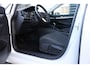 Volkswagen Golf 1.5 TSI 110pk Life | Apple Carplay/Android Auto | Adaptieve Cruise | Parkeersensoren Voor + Achter