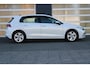 Volkswagen Golf 1.5 TSI 110pk Life | Apple Carplay/Android Auto | Adaptieve Cruise | Parkeersensoren Voor + Achter
