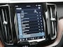 Volvo XC60 T8 AWD Ultimate Dark Long Range Plug In Hybrid 456pk Dealer O.H PHEV | Luchtvering | Panodak | Head Up | Adaptive Cruise | Lederen Sportstoelen Ventilatie & Massage & Memory | 360 Camera | Bowers & Wilkins | Google Assistent | Blis | Keyless |