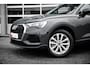 Audi Q3 45 TFSI e Business Edition Panoramadak | Zwenkbare trekhaak | Apple Carplay/Android Auto|telefoonintegratie premium | Connected services | Cruise control