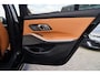 BMW 3-Serie 330e xDrive M-pakket | BMW LED | Adaptieve Cruise | Camera | Harman/Kardon | Carbon | Driving Assistant | Active Guard