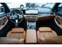 BMW 3-Serie 330e xDrive M-pakket | BMW LED | Adaptieve Cruise | Camera | Harman/Kardon | Carbon | Driving Assistant | Active Guard