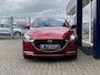 Mazda 2 1.5 Skyactiv-G Signature / NL-Auto / Adaptieve Cruise-Control met Stop & Go / Climate-Control / Head-Up-Display / Stoelverwarming / Stuurverwarming / Dodehoek-Detectie / Apple-Carplay & Android-Auto / Keyless / LED / DAB Radio-Bluetooth / Navi / 360°-Camera / 16'' LMV / All-Season / ENZ.