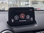 Mazda 2 1.5 Skyactiv-G Signature / NL-Auto / Adaptieve Cruise-Control met Stop & Go / Climate-Control / Head-Up-Display / Stoelverwarming / Stuurverwarming / Dodehoek-Detectie / Apple-Carplay & Android-Auto / Keyless / LED / DAB Radio-Bluetooth / Navi / 360°-Camera / 16'' LMV / All-Season / ENZ.