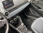 Mazda 2 1.5 Skyactiv-G Signature / NL-Auto / Adaptieve Cruise-Control met Stop & Go / Climate-Control / Head-Up-Display / Stoelverwarming / Stuurverwarming / Dodehoek-Detectie / Apple-Carplay & Android-Auto / Keyless / LED / DAB Radio-Bluetooth / Navi / 360°-Camera / 16'' LMV / All-Season / ENZ.