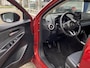 Mazda 2 1.5 Skyactiv-G Signature / NL-Auto / Adaptieve Cruise-Control met Stop & Go / Climate-Control / Head-Up-Display / Stoelverwarming / Stuurverwarming / Dodehoek-Detectie / Apple-Carplay & Android-Auto / Keyless / LED / DAB Radio-Bluetooth / Navi / 360°-Camera / 16'' LMV / All-Season / ENZ.