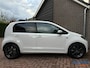 Volkswagen Up! 1.0 high up! BlueMotion | Panorama | Airco | Navi | PDC | Cruise | NAP