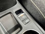 Renault Captur 1.6 E-Tech Full Hybrid 145 Techno | Stoel+Stuurverwarming | Climate Control | Draadloze Telefoonlader | Camera + Sensoren | Two-Tone | Apple CarPlay/Android Auto