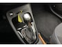 Renault Captur 1.2 TCe Dynamique Automaat | Climate control | Navigatie | Parkeersensoren | Zwart dak | Extra getint glas | Hoge instap | Lichtmetalen velgen