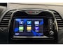 Renault Captur 1.2 TCe Dynamique Automaat | Climate control | Navigatie | Parkeersensoren | Zwart dak | Extra getint glas | Hoge instap | Lichtmetalen velgen
