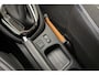 Renault Captur 1.2 TCe Dynamique Automaat | Climate control | Navigatie | Parkeersensoren | Zwart dak | Extra getint glas | Hoge instap | Lichtmetalen velgen