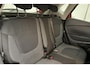 Renault Captur 1.2 TCe Dynamique Automaat | Climate control | Navigatie | Parkeersensoren | Zwart dak | Extra getint glas | Hoge instap | Lichtmetalen velgen