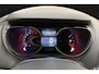 Renault Captur 1.2 TCe Dynamique Automaat | Climate control | Navigatie | Parkeersensoren | Zwart dak | Extra getint glas | Hoge instap | Lichtmetalen velgen