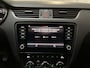 Skoda Octavia Combi 1.0 TSI Greentech Business Edition Leder-Stof Stoelverwarming Navigatie App-Connect