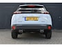 Peugeot 2008 1.2 Hybrid 136 Allure Automaat | Navigatie by App | Full-LED | Parkeersensoren | Cruise Control | Dakrails | Half-Leder | !!