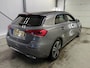Mercedes-Benz A-klasse 160 Business Solution Luxury Navigatie Apple Carplay/Android Auto Camera Parkeersensoren Cruise Control Stoelverwarming Virtual Cockpit Lichtmetalen velgen Climate Control