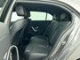Mercedes-Benz A-klasse 160 Business Solution Luxury Navigatie Apple Carplay/Android Auto Camera Parkeersensoren Cruise Control Stoelverwarming Virtual Cockpit Lichtmetalen velgen Climate Control