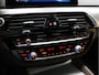 BMW 5-Serie Touring 530i High Executive M-Sport [TREKHAAK INKLAPBAAR, SCHUIFKANTELDAK, MEMORY SEATS, HARMAN/KARDON, APPLE CARPLAY, ADAPTIVE LED, 360 CAMERA, HEAD-UP, ADAPTIVE CRUISE, VOL LEDER, STOELVERWARMING, CLIMATE, NIEUWSTAAT]