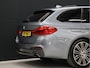 BMW 5-Serie Touring 530i High Executive M-Sport [TREKHAAK INKLAPBAAR, SCHUIFKANTELDAK, MEMORY SEATS, HARMAN/KARDON, APPLE CARPLAY, ADAPTIVE LED, 360 CAMERA, HEAD-UP, ADAPTIVE CRUISE, VOL LEDER, STOELVERWARMING, CLIMATE, NIEUWSTAAT]