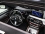 BMW 5-Serie Touring 530i High Executive M-Sport [TREKHAAK INKLAPBAAR, SCHUIFKANTELDAK, MEMORY SEATS, HARMAN/KARDON, APPLE CARPLAY, ADAPTIVE LED, 360 CAMERA, HEAD-UP, ADAPTIVE CRUISE, VOL LEDER, STOELVERWARMING, CLIMATE, NIEUWSTAAT]