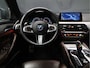 BMW 5-Serie Touring 530i High Executive M-Sport [TREKHAAK INKLAPBAAR, SCHUIFKANTELDAK, MEMORY SEATS, HARMAN/KARDON, APPLE CARPLAY, ADAPTIVE LED, 360 CAMERA, HEAD-UP, ADAPTIVE CRUISE, VOL LEDER, STOELVERWARMING, CLIMATE, NIEUWSTAAT]