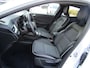Renault Clio 1.6 E-Tech Hybrid 140pk Intens / Trekhaak(afneembaar) Pack Winter / Nav / Blindspot / Camera / Nieuwstaat