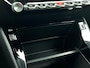 Peugeot 208 Style 75pk | Navigatie | Parkeersensoren Achter | Achteruitrijcamera | Airco | Lichtmetalen Velgen 16" | DAB ontvanger | Apple Carplay/Android Auto |