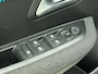 Peugeot 208 Style 75pk | Navigatie | Parkeersensoren Achter | Achteruitrijcamera | Airco | Lichtmetalen Velgen 16" | DAB ontvanger | Apple Carplay/Android Auto |