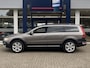 Volvo XC70 3.2 Summum / 6 Cilinder / AWD / Automaat / Vol-Leder / NL-Auto / Stoelen met Geheugen / Stoelverwarming / Cruise-Control / Climate-Control / Adaptieve LED-Koplampen / Houtafwerking-Interieur / Elektr.-Achterklep / Radio / Armsteun-V+A / PDC V+A / 18'' LMV / All-Season / ENZ.
