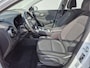 Hyundai Kona Electric EV Comfort 64 kWh Automaat / 3-Fase Laden / Navigatie / Apple Carplay Android Auto / Adaptief cruise control / Krell Audio systeem / Achteruitrijcamera / Stuur- en Stoelverwarming / Warmtepomp /