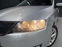 Skoda Rapid 5-deurs 1.2 TSI Ambition - climate control - trekhaak - parkeersensoren
