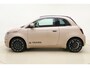 Fiat 500e C La Prima 42 kWh Cabriolet | Navigatie | Stoelverwarming | Camera | Lichtmetalen velgen | Parkeersensoren voor en achter | Cruise control