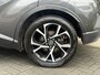 Toyota C-HR 1.8 Hybrid Bi-Tone Plus | Leer, Stoel + Stuurverwarming, Navigatie, Dodehoekherkenning, Parkeersensoren