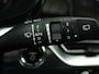 Kia e-Niro DynamicPlusLine 64 kWh | Parkeerhulp voor- en achter | Navigatiesysteem | 3-fase | Nederlandse Auto | NAP |