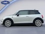 MINI Cooper Mini 1.5 136 pk AUTOMAAT , vele opties, lederen sportinterieur, navi, parelmoer, hud, Nederlandse auto met nap
