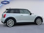 MINI Cooper Mini 1.5 136 pk AUTOMAAT , vele opties, lederen sportinterieur, navi, parelmoer, hud, Nederlandse auto met nap