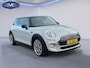 MINI Cooper Mini 1.5 136 pk AUTOMAAT , vele opties, lederen sportinterieur, navi, parelmoer, hud, Nederlandse auto met nap