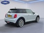 MINI Cooper Mini 1.5 136 pk AUTOMAAT , vele opties, lederen sportinterieur, navi, parelmoer, hud, Nederlandse auto met nap