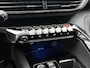 Peugeot 3008 1.6 HYbrid Allure Pack Business 180pk Automaat | Achteruitrijcamera | Climate Control | Cruise Control | Achteruitrijcamera | Dodehoek Detectie | 18" Lichtmetalen Velgen | Keyless Entry/Start | Apple Carplay/Android Auto |